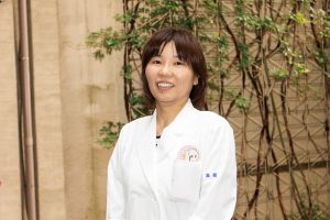 鶴巻温泉病院 栄養サポート室 室長 管理栄養士・在宅栄養専門管理栄養士・臨床栄養師・NST専門栄養士 髙﨑 美幸 先生